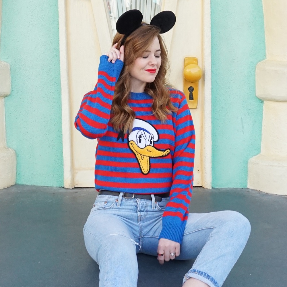 DISNEY X FOREVER 21 DONALD DUCK MENS SWEATER
